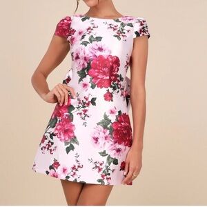Lulu’s XL pink floral mini